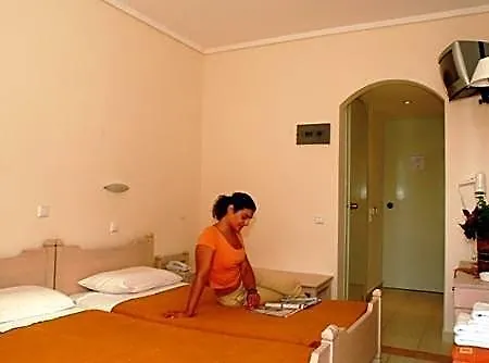 Theonia بلدة كوس