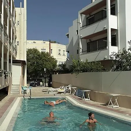 Theonia Otel