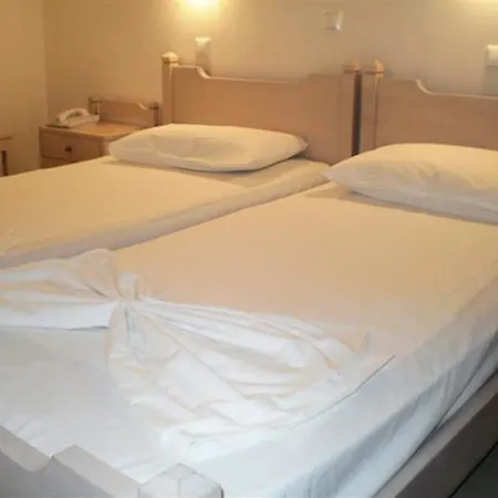 Theonia Otel