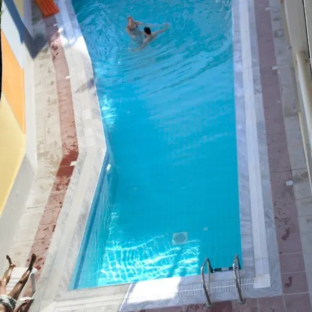 Theonia 2* İstanköy