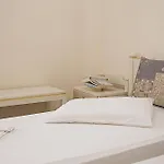 Theonia 코스 타운